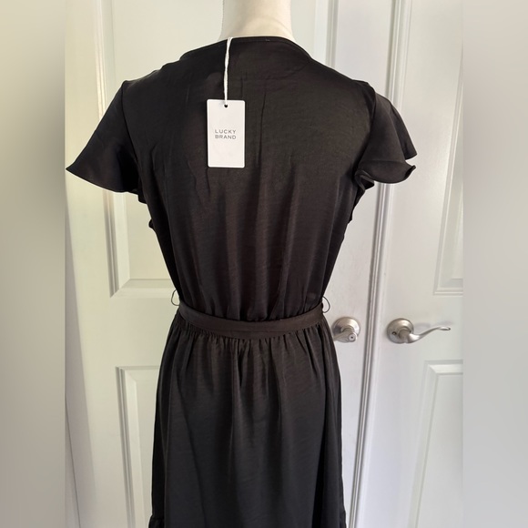 Lucky Brand Women's Flutter Sleeve Satin Tiered Midi Dress - Picture 9 of 16